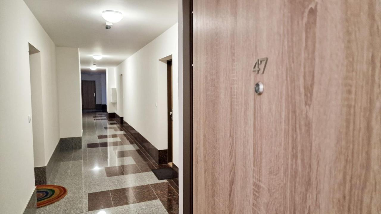 Luxo 2 Room Apartments By Bratislavatrip Dış mekan fotoğraf