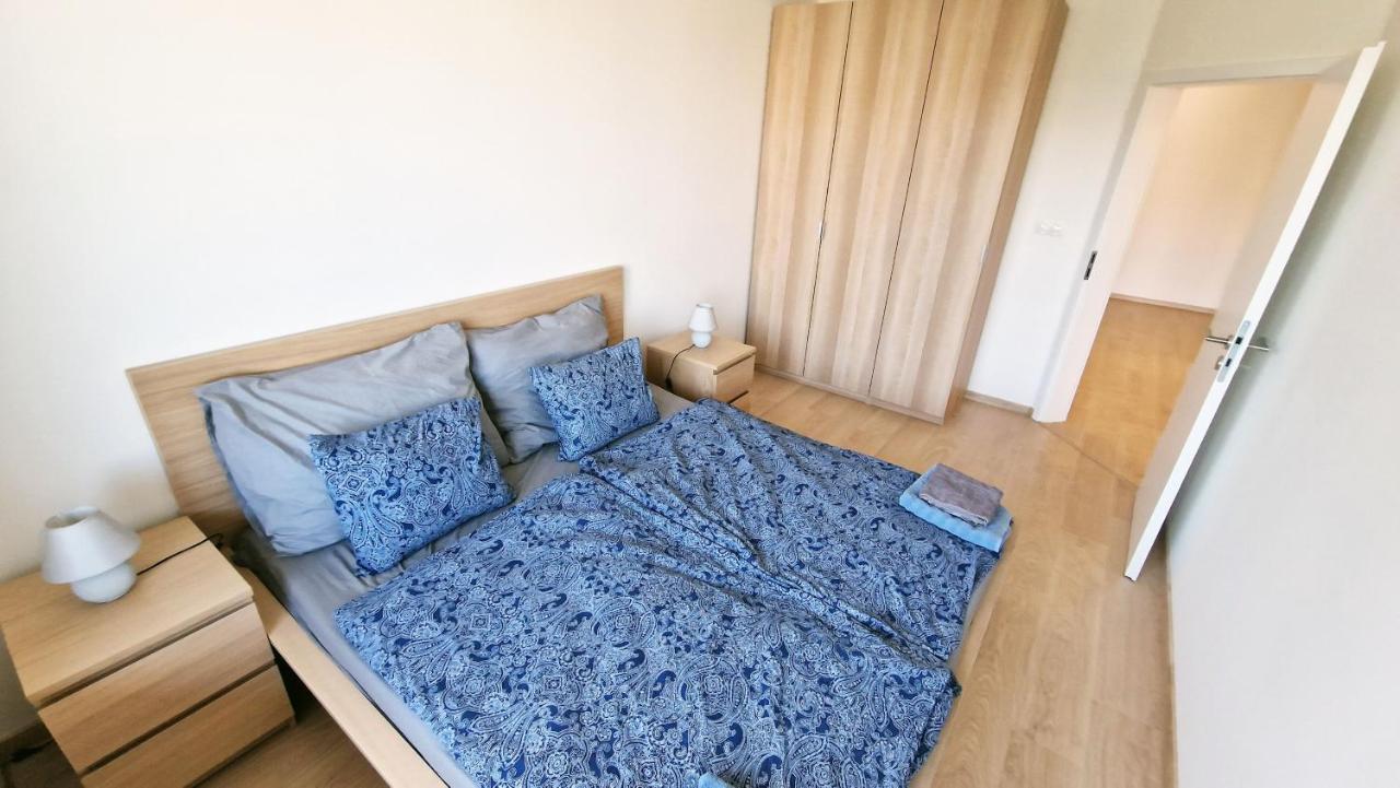 Luxo 2 Room Apartments By Bratislavatrip Dış mekan fotoğraf